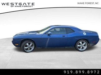 Used 2010 Dodge Challenger SE image 1