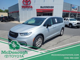 Used 2024 Chrysler Pacifica Touring-L image 1