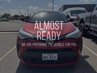 Used 2020 Toyota C-HR XLE image 1
