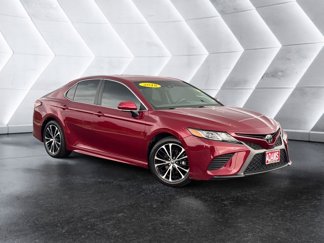 Used 2018 Toyota Camry SE image 1