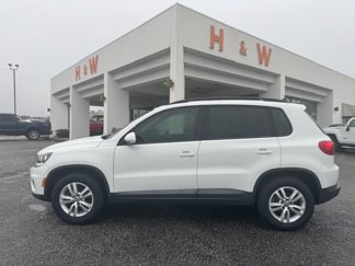Used 2016 Volkswagen Tiguan S image 1