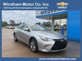 Used 2017 Toyota Camry SE image 1
