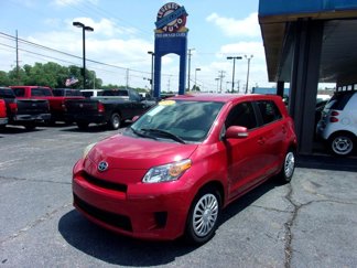 Used 2014 Scion xD image 1