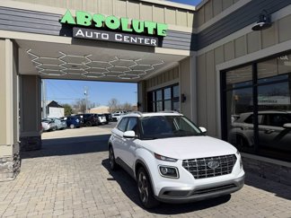 Used 2021 Hyundai Venue SEL w/ Premium Package image 1