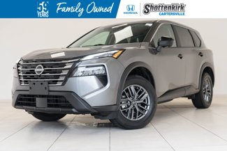 Used 2024 Nissan Rogue S image 1