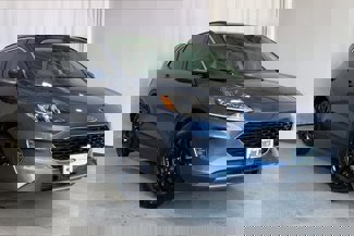 Used 2020 Ford Escape SE image 1