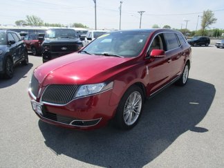 Used 2013 Lincoln MKT AWD image 1