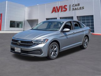 Used 2024 Volkswagen Jetta SE image 1