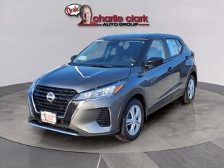 New 2025 Nissan Kicks Play S image 1