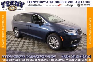 New 2025 Chrysler Pacifica Select image 1