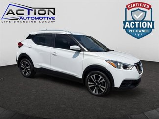 Used 2019 Nissan Kicks SV image 1