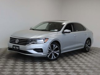 Used 2021 Volkswagen Passat 2.0T SE image 1