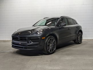 Certified 2025 Porsche Macan image 1