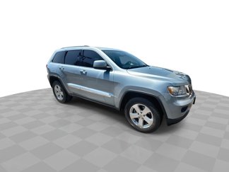 Used 2012 Jeep Grand Cherokee Laredo image 1