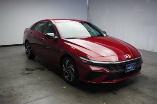 New 2025 Hyundai Elantra SEL image 1