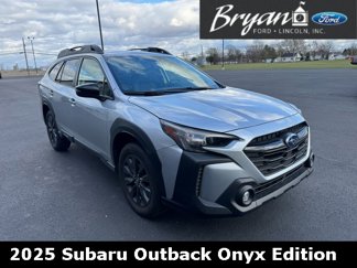 Used 2025 Subaru Outback Onyx Edition image 1