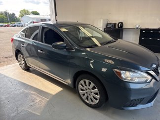 Used 2017 Nissan Sentra SV image 1