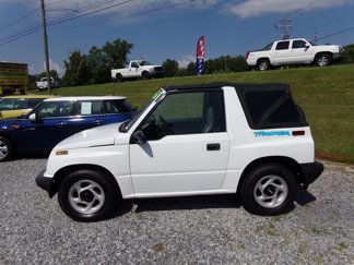 Used 1994 Geo Tracker 4WD 2-Door image 1