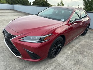 Used 2022 Lexus ES 300h F Sport image 1
