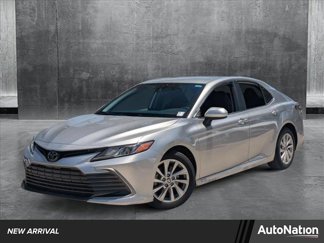Used 2022 Toyota Camry LE image 1