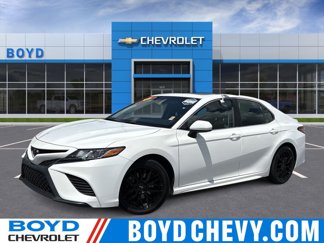 Used 2018 Toyota Camry SE image 1