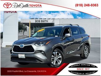 Certified 2022 Toyota Highlander XLE image 1