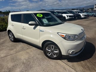 Used 2017 Kia Soul EV + image 1
