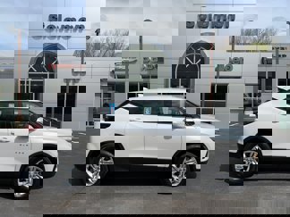 Used 2022 Chevrolet Blazer LT image 1