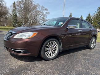 Used 2013 Chrysler 200 Limited image 1