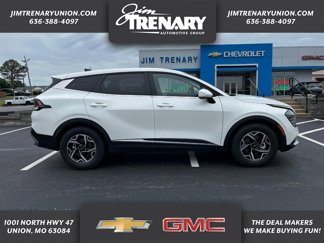 Used 2024 Kia Sportage LX image 1