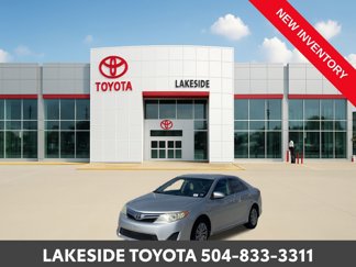 Used 2012 Toyota Camry LE image 1
