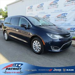 Certified 2019 Chrysler Pacifica Touring Plus w/ Cold Weather Group image 1