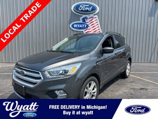 Used 2017 Ford Escape SE w/ Equipment Group 201A image 1