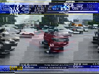 Used 2023 Chrysler Voyager LX image 1
