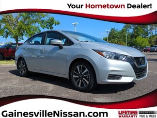 Used 2022 Nissan Versa SV image 1