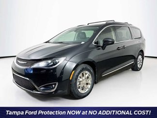 Used 2020 Chrysler Pacifica Touring-L image 1