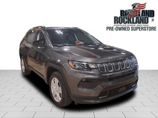 Used 2022 Jeep Compass Latitude w/ Sun and Sound Group image 1