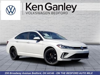 New 2025 Volkswagen Jetta SE image 1