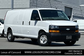Used 2018 Chevrolet Express 2500 Extended image 1