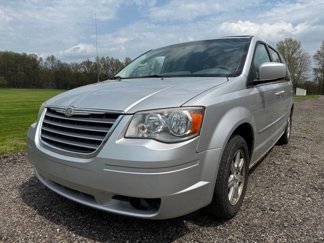 Used 2010 Chrysler Town & Country Touring w/ Entertainment Group #2 image 1