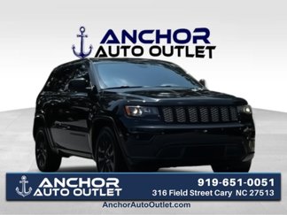 Used 2017 Jeep Grand Cherokee Altitude image 1