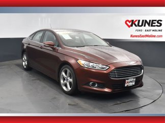 Used 2016 Ford Fusion SE image 1