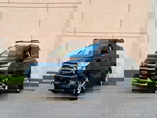 Used 2017 Ford Escape SE w/ Equipment Group 201A image 1
