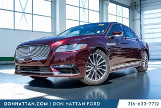 Used 2017 Lincoln Continental Select image 1