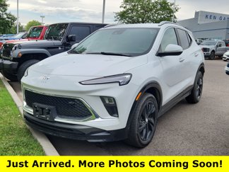 Used 2024 Buick Encore GX Sport Touring image 1