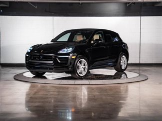 Certified 2025 Porsche Macan image 1
