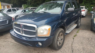 Used 2005 Dodge Durango Limited w/ Trailer Tow Group image 1