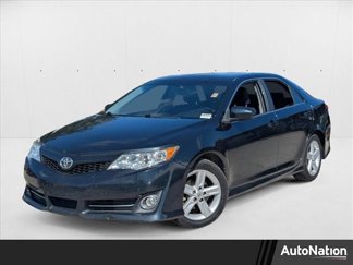 Used 2014 Toyota Camry SE image 1