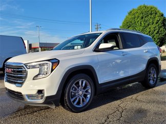 Used 2023 GMC Terrain SLT image 1