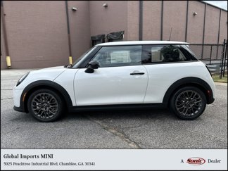 Used 2025 MINI Cooper 2-Door Hardtop image 1